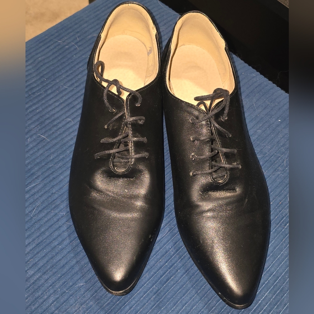 Womens black flats size 10